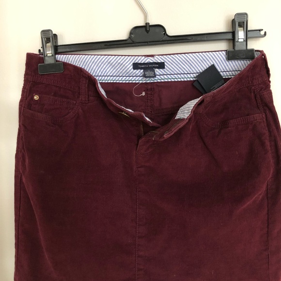 Tommy Hilfiger women’s Burgundy corduroy skirt - Picture 2 of 4